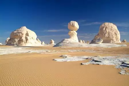 Package 3 days 2 nights to white desert & bahariya